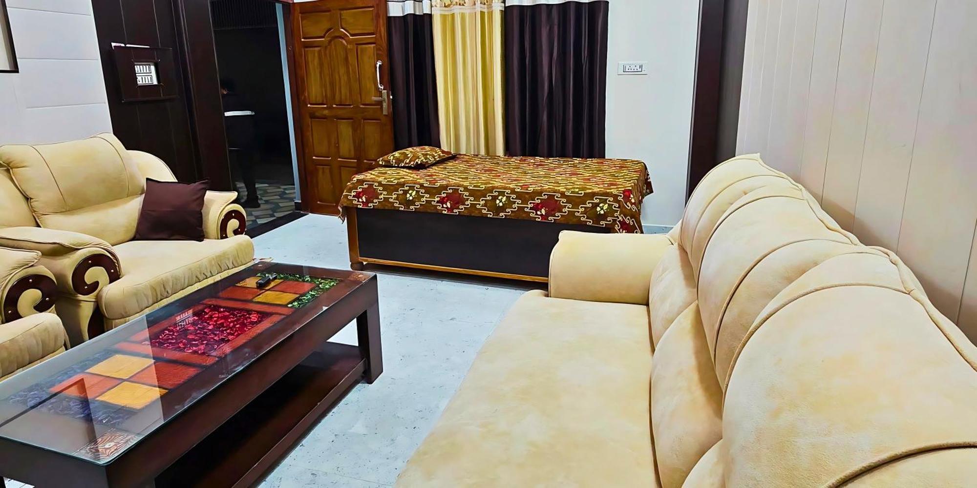 Ramayana Grand Hotel Ayodhya 外观 照片