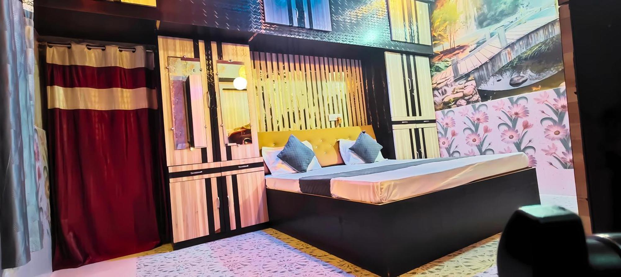 Ramayana Grand Hotel Ayodhya 外观 照片