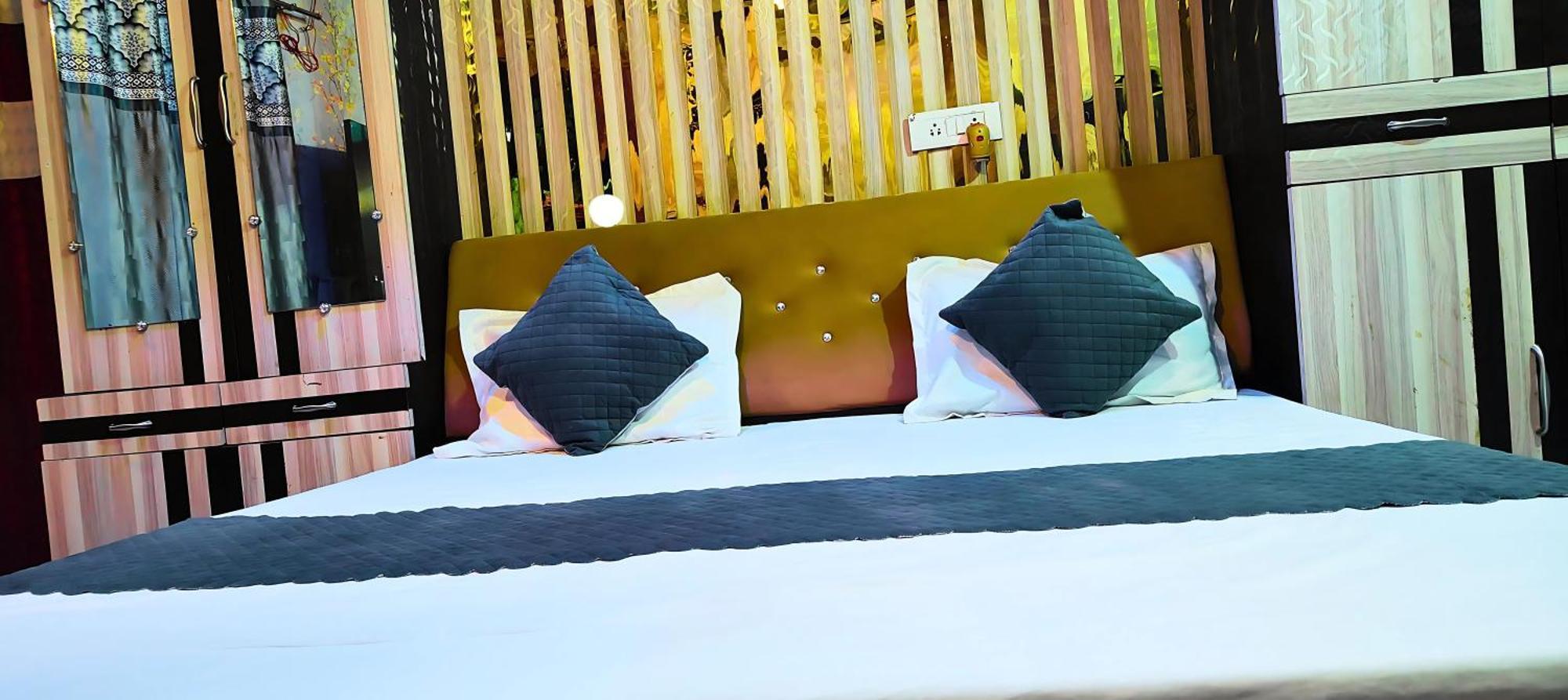 Ramayana Grand Hotel Ayodhya 外观 照片
