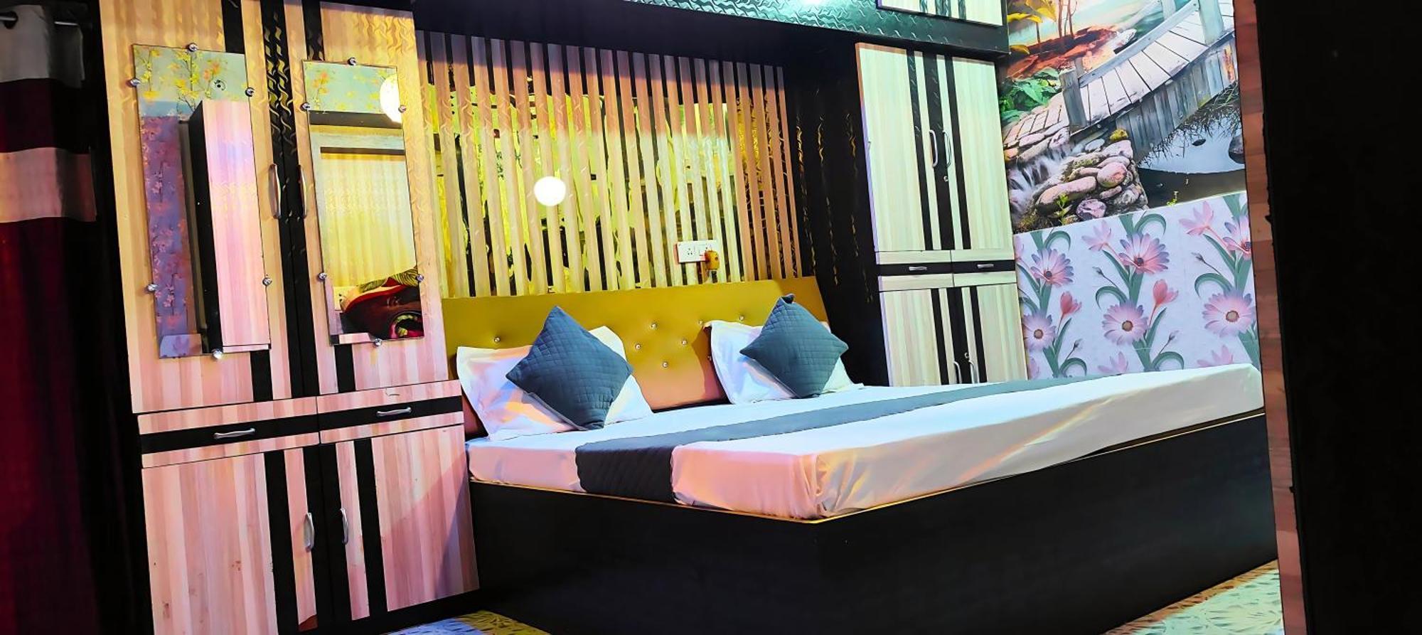 Ramayana Grand Hotel Ayodhya 外观 照片