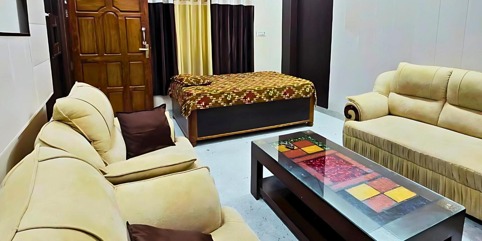 Ramayana Grand Hotel Ayodhya 外观 照片